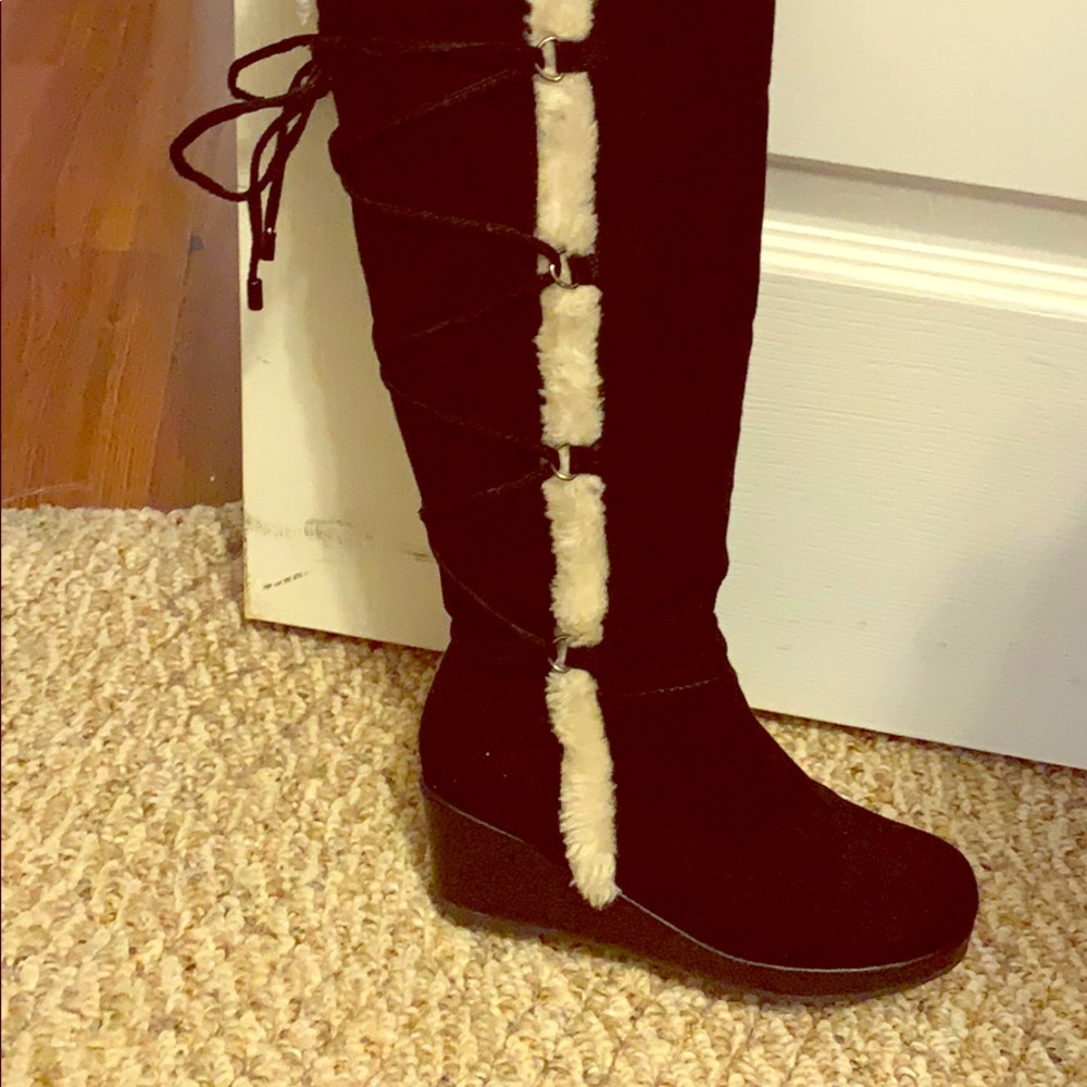 Micheal Kors kids boots.